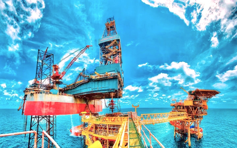 Petrovietnam: Về đích chỉ tiêu khai thác dầu thô, nỗ lực cung ứng xăng dầu cho thị trường