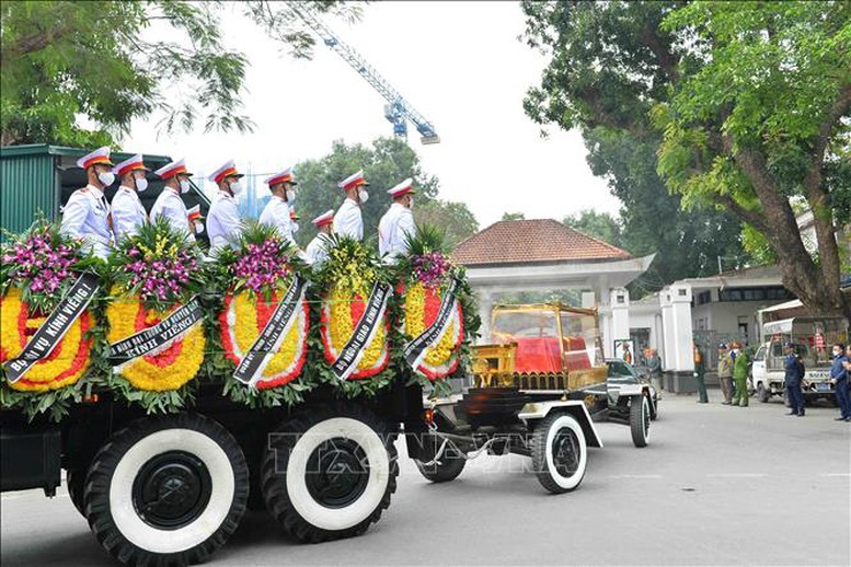 Tổ chức trọng thể lễ tang đồng chí Vũ Oanh - Ảnh 3.