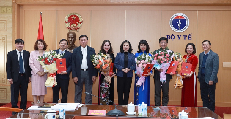 Bộ Y tế công bố quyết định bổ nhiệm, bổ nhiệm lại lãnh đạo một số đơn vị - Ảnh 1.