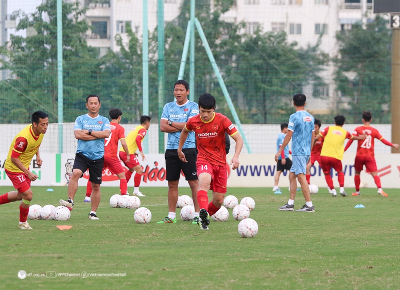Đội tuyển Việt Nam tích cực chuẩn bị cho AFF Cup 2022 - Ảnh 1.