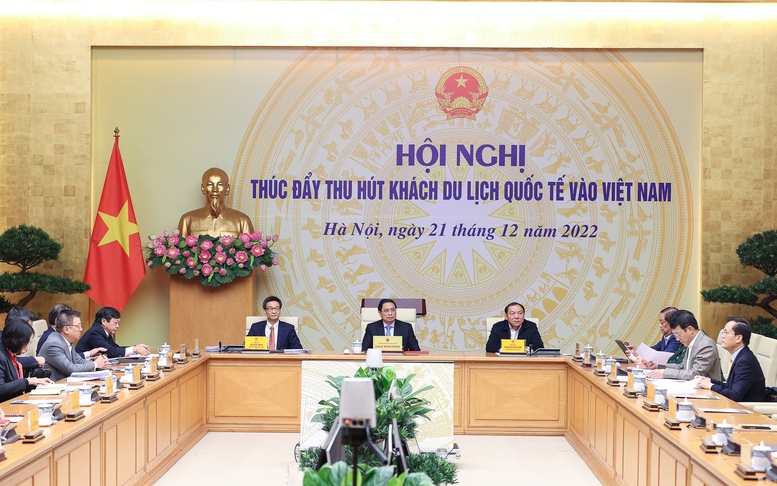 Thủ tướng chủ trì hội nghị thúc đẩy thu hút khách du lịch quốc tế