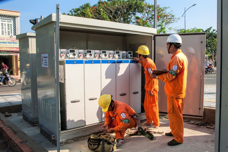 EVNSPC tiên phong ứng dụng khoa học công nghệ và chuyển đổi số - Ảnh 1.