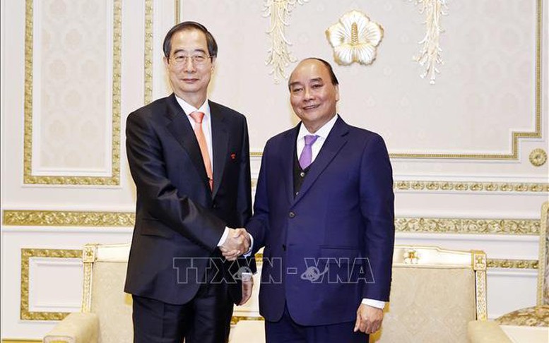 Chủ tịch nước Nguyễn Xuân Phúc hội kiến Thủ tướng Hàn Quốc Han Duck Soo