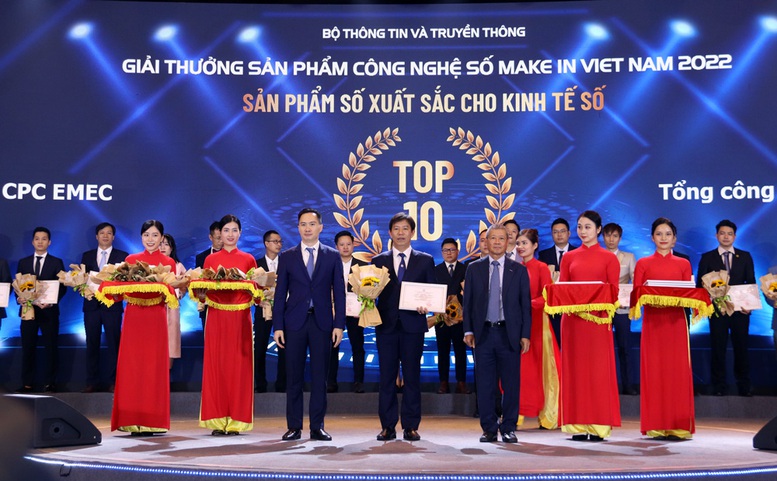 EVNCPC nhận 2 giải thưởng công nghệ số Make in Việt Nam 2022 - Ảnh 1.