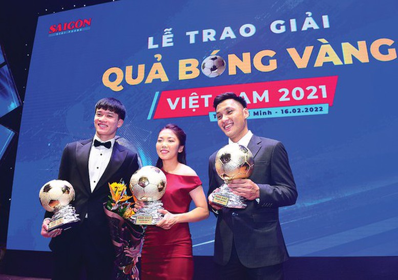 Quả bóng Vàng Việt Nam 2021: Tôn vinh những gương mặt xuất sắc nhất - Ảnh 2.