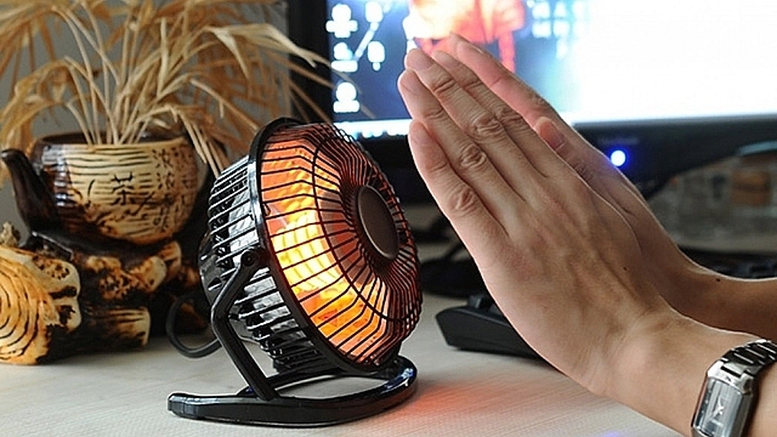 Hóa đơn tiền điện có thể tăng do thiết bị sưởi ấm mùa lạnh - Ảnh 1.