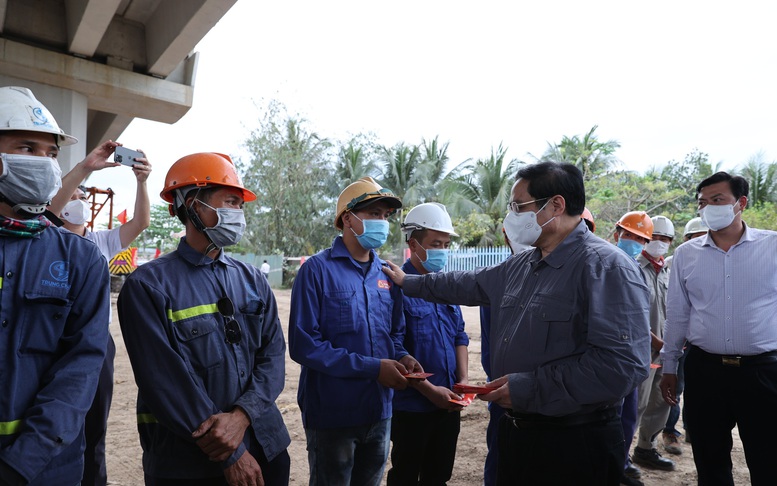 'Chúng tôi cam kết hoàn thành các hạng mục chính cầu Mỹ Thuận 2 nhanh nhất, chất lượng nhất'