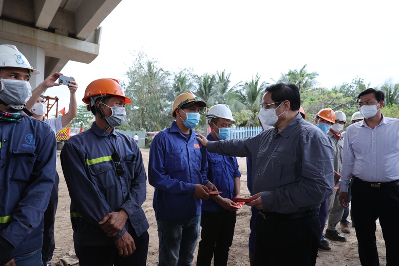 'Chúng tôi cam kết hoàn thành các hạng mục chính cầu Mỹ Thuận 2 nhanh nhất, chất lượng nhất' - Ảnh 3.