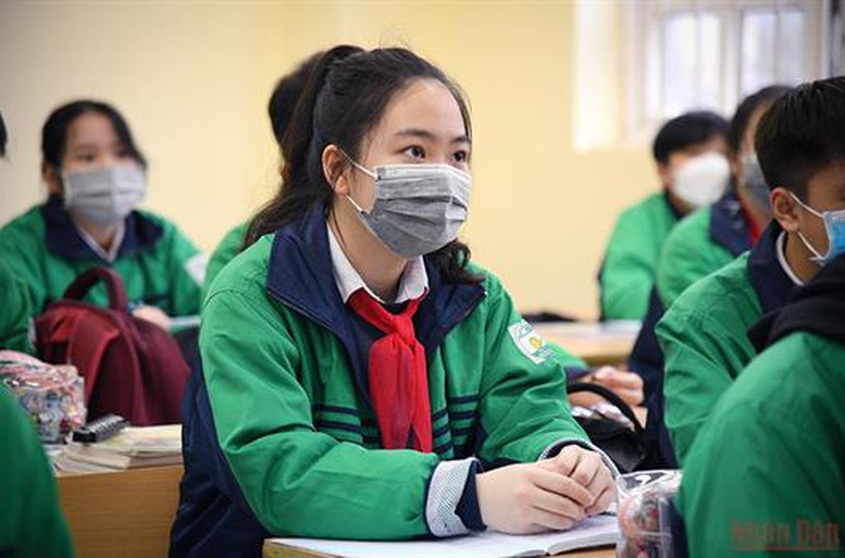 Tổ chức dạy học trực tiếp thuận lợi cho phụ huynh đưa đón, chăm sóc học sinh - Ảnh 1.
