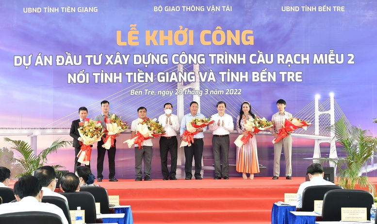 Khởi công cầu Rạch Miễu 2, xóa nút thắt trên tuyến giao thông huyết mạch ĐBSCL - Ảnh 3.