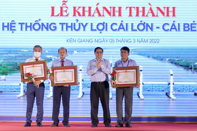 Khánh thành dự án của ý Đảng, lòng dân, của trí tuệ, bản lĩnh Việt Nam - Ảnh 7.