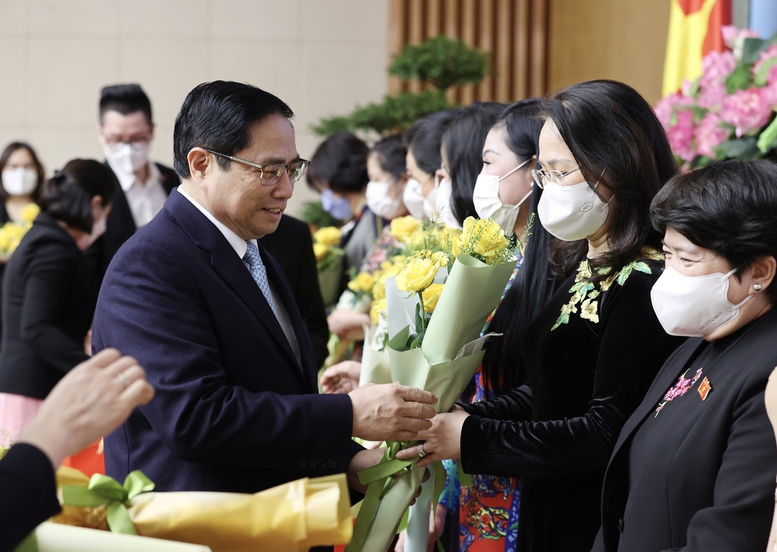 Thủ tướng Phạm Minh Chính: Chúng ta có quyền tự hào về phụ nữ Việt Nam - Ảnh 3.