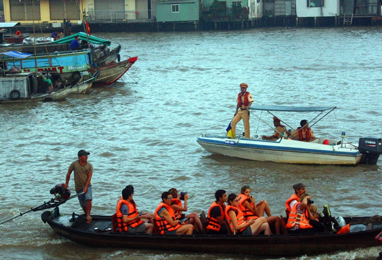 Tăng cường bảo đảm an toàn vận tải hành khách trên đường thủy nội địa - Ảnh 1.