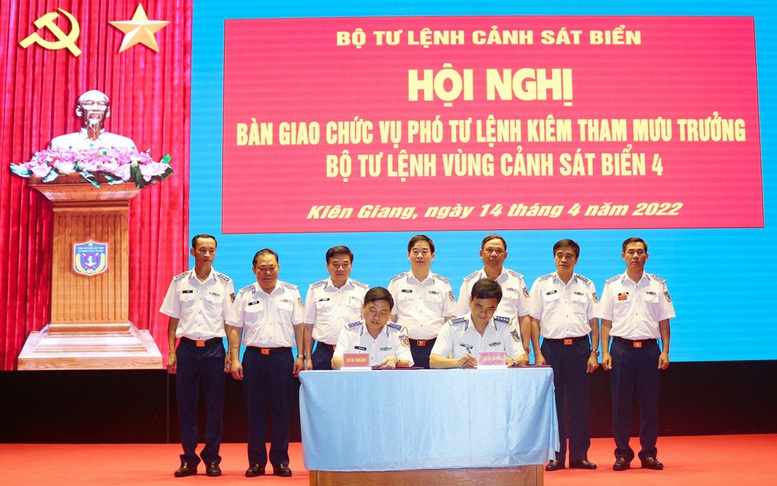 Bổ nhiệm Tư lệnh, Phó Tư lệnh kiêm Tham mưu trưởng Bộ Tư lệnh Vùng Cảnh sát biển 4