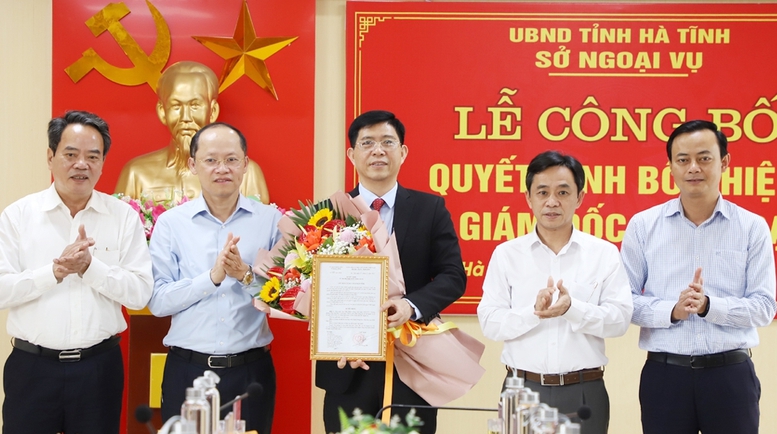 TPHCM, Hà Tĩnh bổ nhiệm nhân sự mới - Ảnh 3.