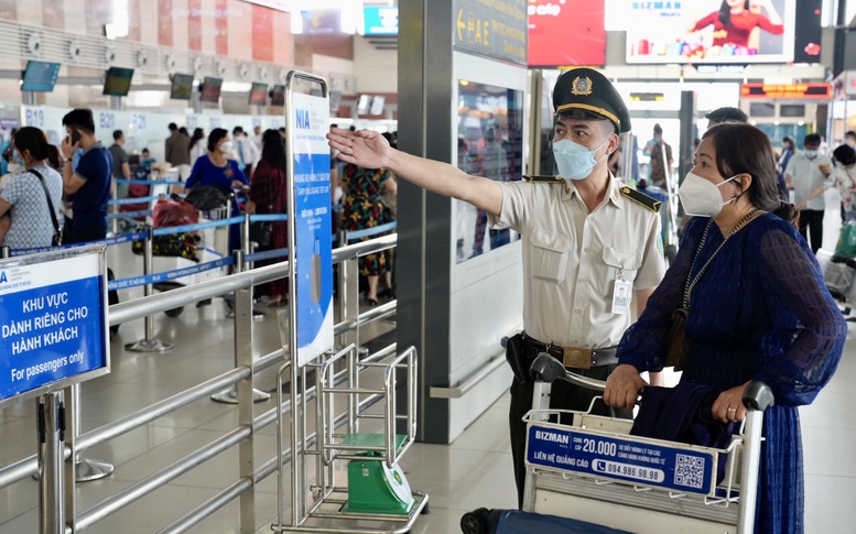 Lưu ý khi lên sân bay mùa cao điểm