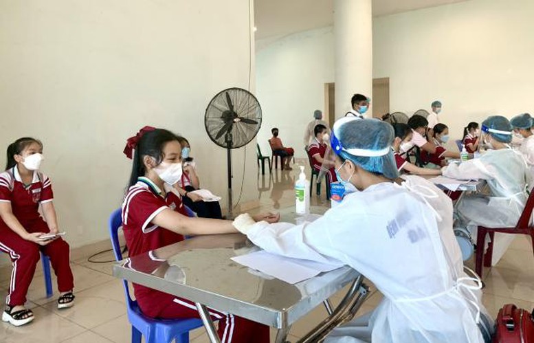 photo-1650604241698