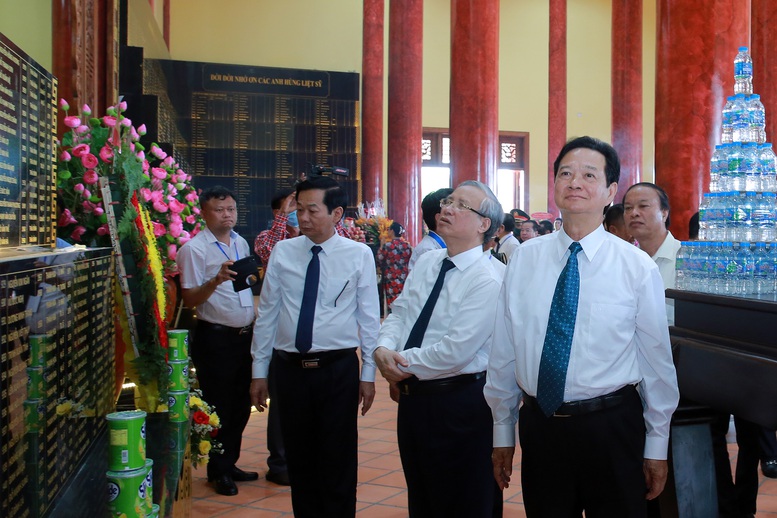 Quản lý, giữ gìn thật tốt các công trình ghi công liệt sĩ  - Ảnh 4.