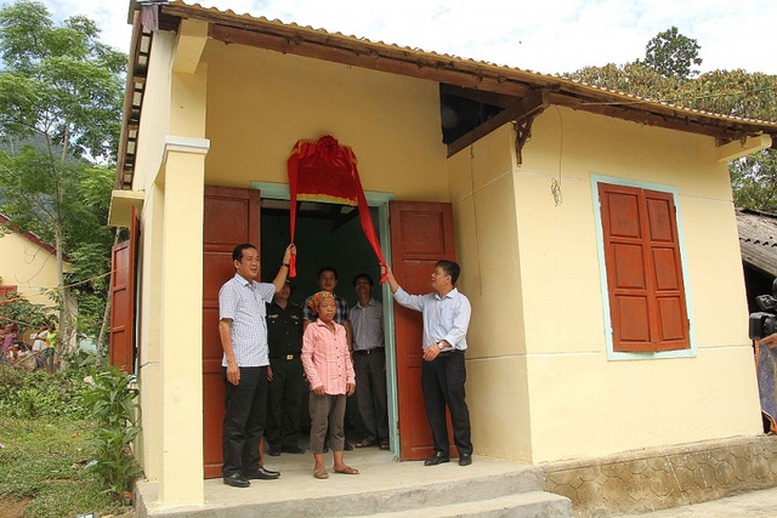 Hỗ trợ nhà ở cho hộ nghèo trên địa bàn huyện nghèo - Ảnh 1.