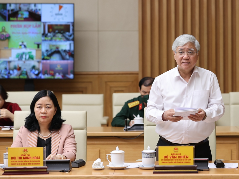 Quyết tâm cao nhất hoàn thành tiêm chủng cho trẻ em trong quý II, xây dựng kịch bản ứng phó biến chủng mới nguy hiểm hơn - Ảnh 3.