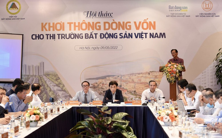 Khơi thông dòng vốn cho thị trường bất động sản