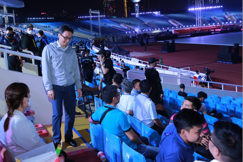 Phó Thủ tướng Vũ Đức Đam dự tổng duyệt SEA Games 31 - Ảnh 4.