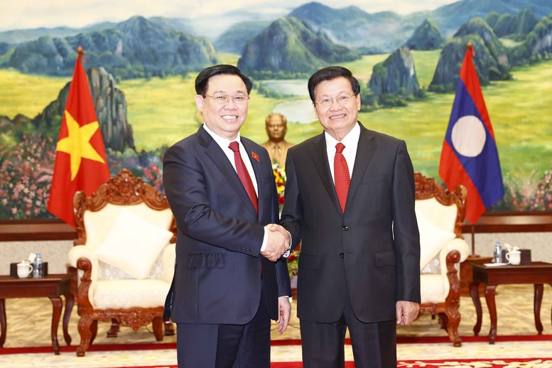 Chủ tịch Quốc hội Vương Đình Huệ chào xã giao Tổng Bí thư, Chủ tịch nước Lào - Ảnh 1.