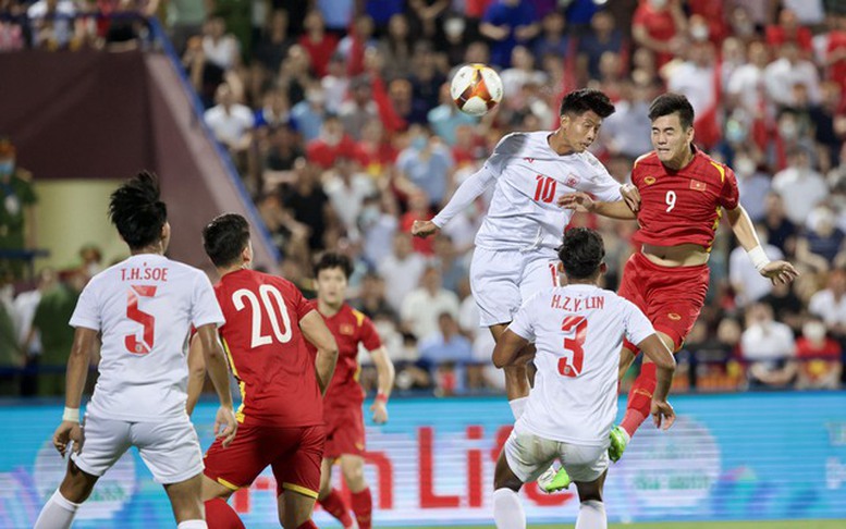 Bóng đá SEA Games 31: Sân chơi của những anh tài