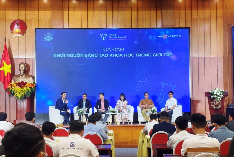 Thúc đẩy, khơi nguồn sáng tạo khoa học trong giới trẻ - Ảnh 2.