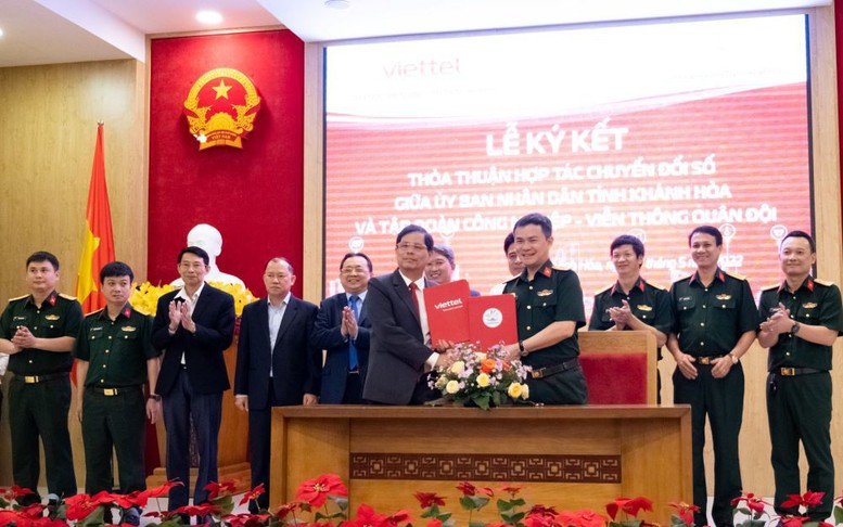 Viettel hợp tác chuyển đổi số để xây dựng trung tâm kết nối logistics miền Trung - Tây Nguyên