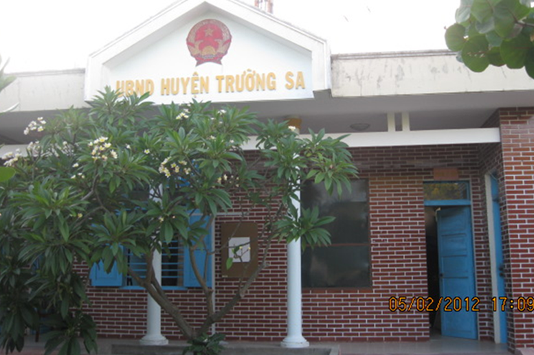 Trường Sa vững vàng giữa sóng gió Biển Đông - Ảnh 1.