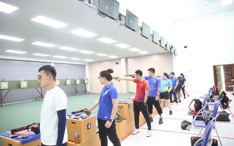 Bắn súng Việt Nam vượt khó tìm vàng