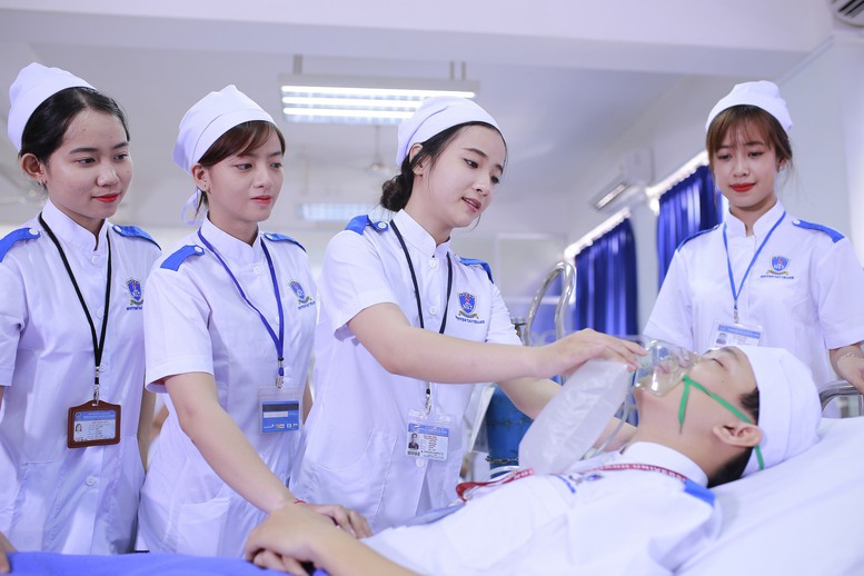 Nhiều ưu đãi hấp dẫn khi ứng tuyển điều dưỡng viên tại Đức - Ảnh 1.