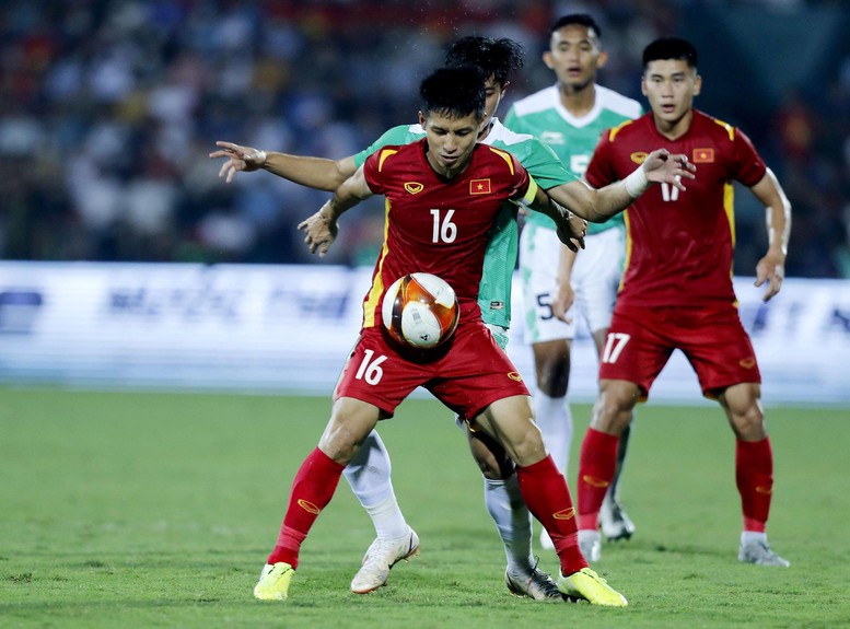 Ngày thi đấu đầu tiên SEA Games 31: Chiến thắng kép cho thể thao Việt Nam - Ảnh 1.