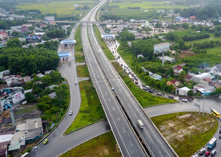 Chủ trương đầu tư đường bộ cao tốc Dầu Giây – Tân Phú (giai đoạn 1) - Ảnh 1.