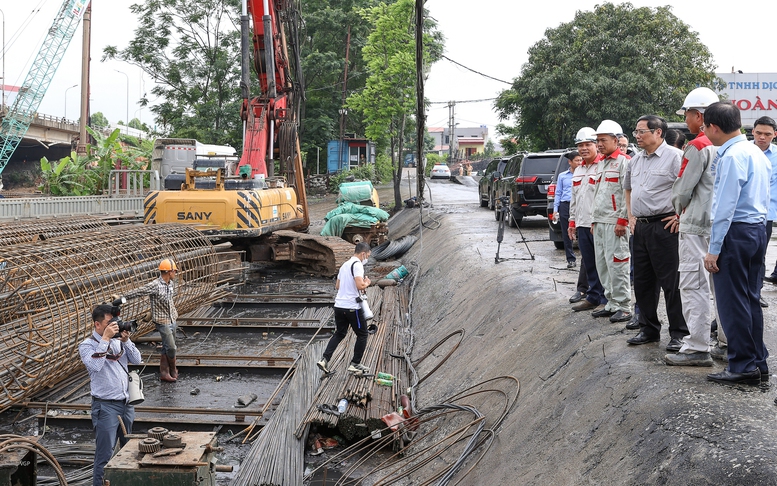 Thủ tướng và cảm xúc làm việc từ những chuyến đi