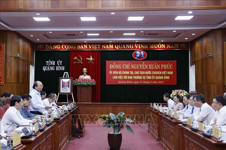 Chủ tịch nước: Quảng Bình phải khai thác được những lợi thế riêng có, đặc sắc nhất để phát triển - Ảnh 1.