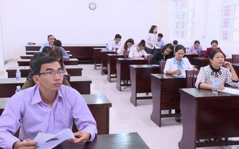 Yêu cầu về trình độ ngoại ngữ, tin học với ngạch chuyên viên