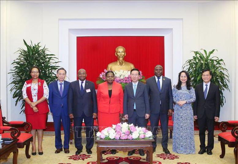 Thường trực Ban Bí thư tiếp Chủ tịch Quốc hội Mozambique - Ảnh 2.