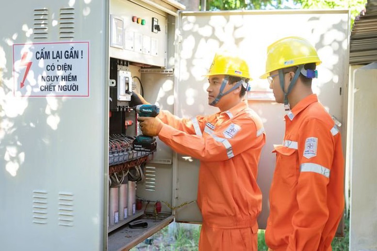 EVNNPC chủ động các giải pháp đảm bảo điện an toàn, tin cậy mùa nắng nóng - Ảnh 2.