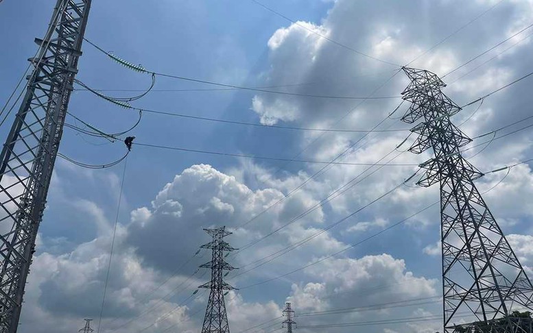 Đóng điện trạm biến áp 220 kV An Phước