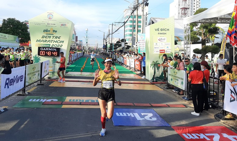 Hơn 4.000 vận động viên tham gia Giải Bến Tre Marathon 2022 - Ảnh 3.