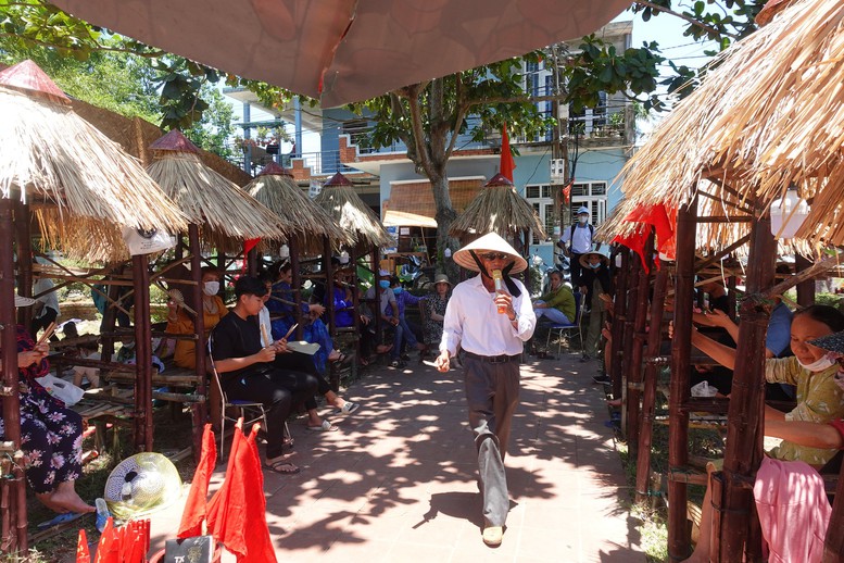 Festival Huế: Bùng cháy những bữa tiệc âm nhạc, nghệ thuật - Ảnh 5.