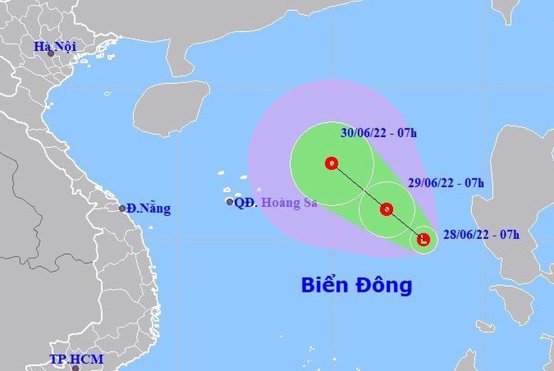 Yêu cầu theo dõi chặt chẽ, chủ động ứng phó ATNĐ, bão có thể xuất hiện trên Biển Đông - Ảnh 1.