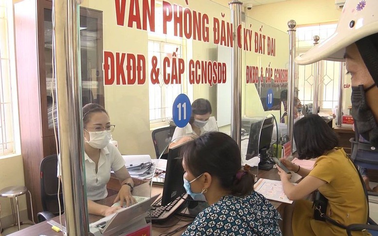 Xin cấp quyền sử dụng đất lần đầu cần những thủ tục gì?