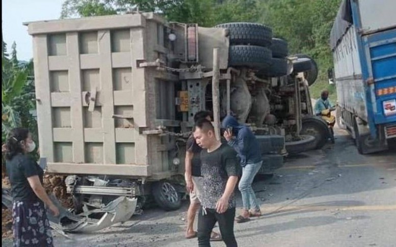 Báo động tình trạng xe quá khổ, quá tải &quot;lộng hành&quot; gây TNGT thảm khốc