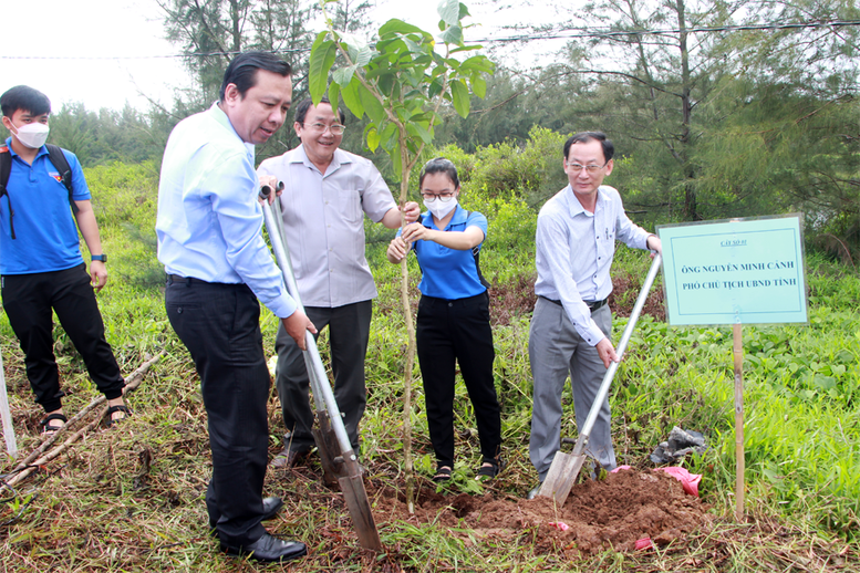 Bến Tre hưởng ứng Ngày Môi trường Thế giới năm 2022 - Ảnh 1.