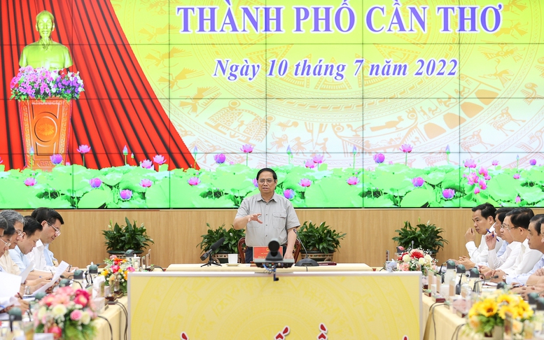 Thủ tướng Phạm Minh Chính làm việc với Ban Thường vụ Thành ủy Cần Thơ