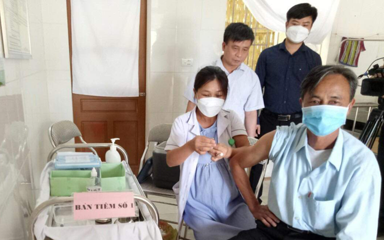 Nghệ An làm gì để đạt tỉ lệ tiêm mũi 3 vaccine COVID-19 cao nhất nước?