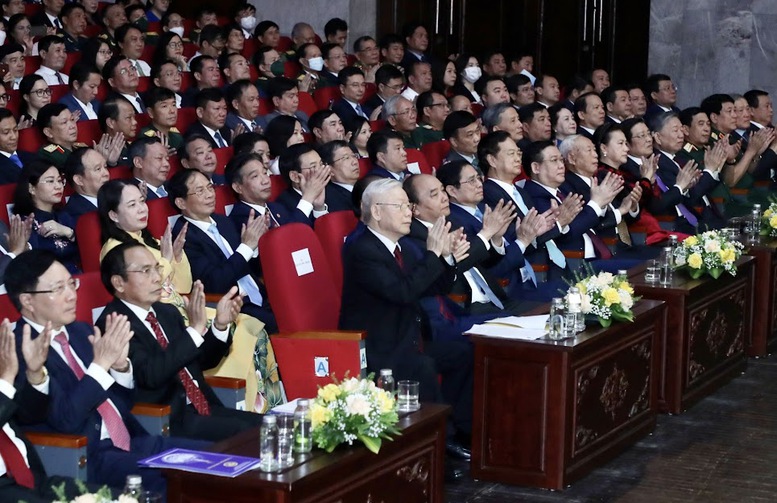 &quot;Tình nghĩa Việt-Lào sáng hơn trăng rằm, thơm hơn đóa hoa nào thơm nhất&quot; - Ảnh 1.